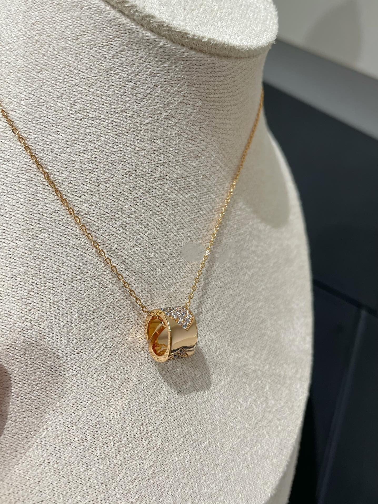 CHAUMET LIENS EVIDENCE DIAMOND PAVED NECKLACE