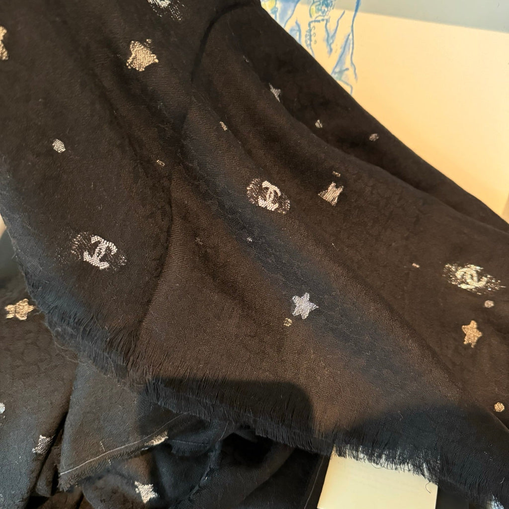 CHANEL 25S SCARF 200 IN CASHMERE 991828